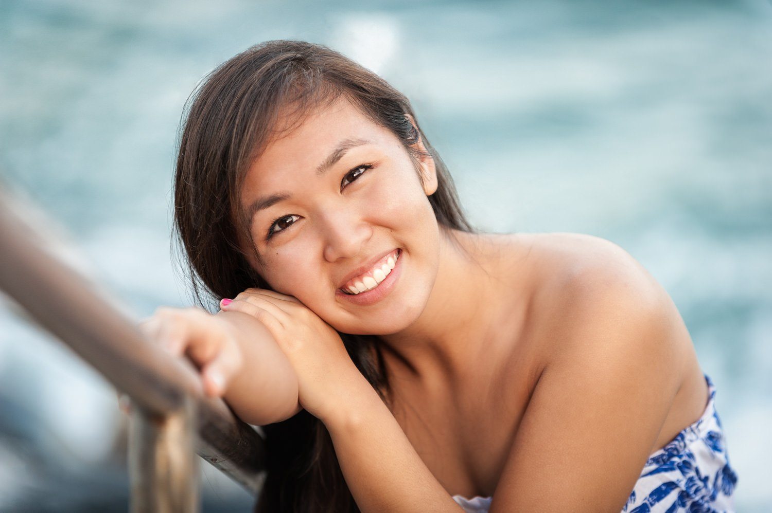 Honolulu senior portrait photographer.