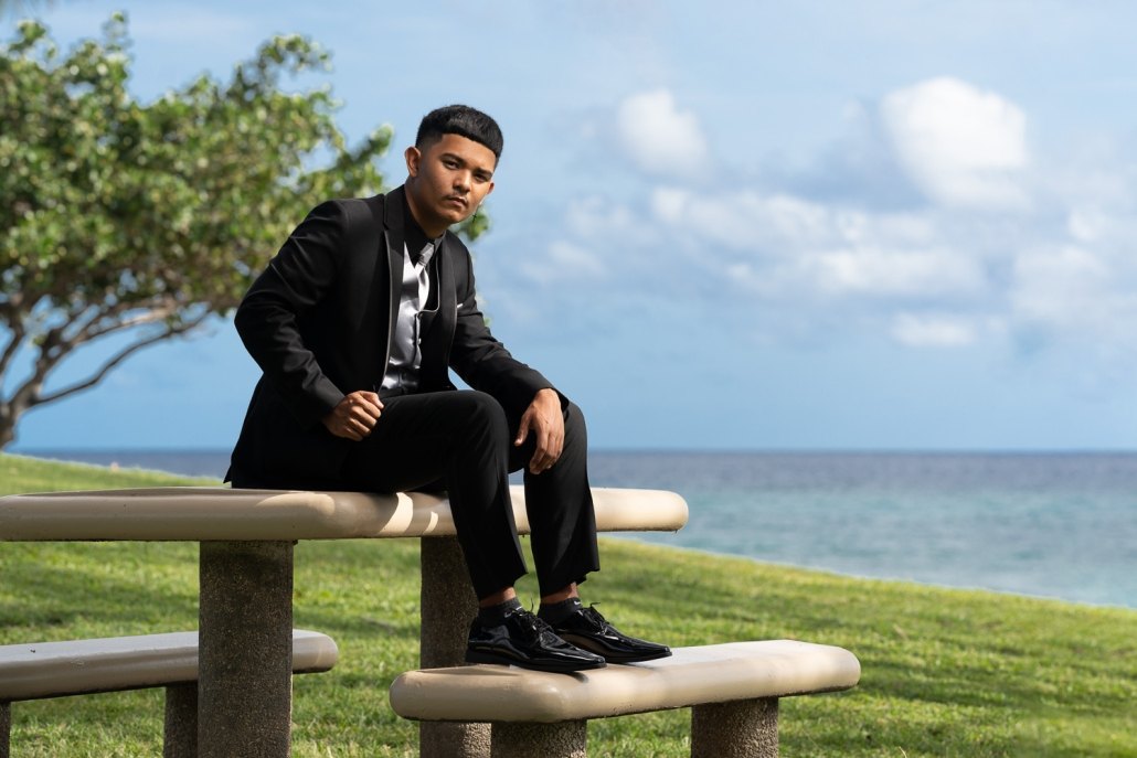 Honolulu senior portrait photographer Ryan Sakamoto will help you capture toyr sepcial moment.