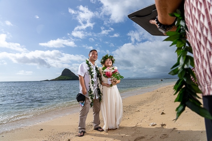 Elopement photographers Oahu .