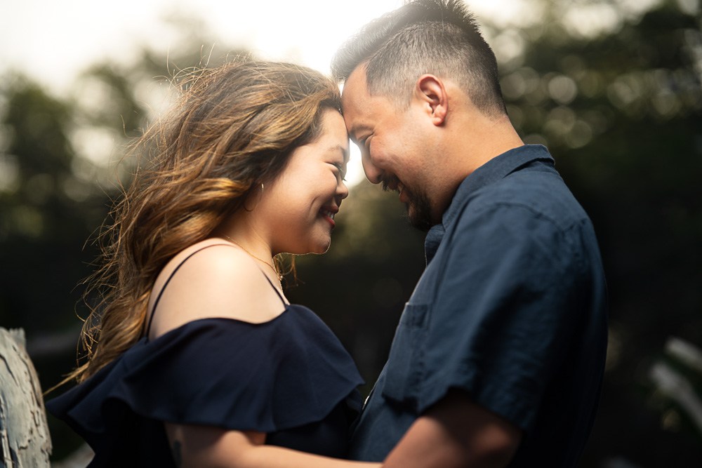 Honolulu engagement photographer Oahu.